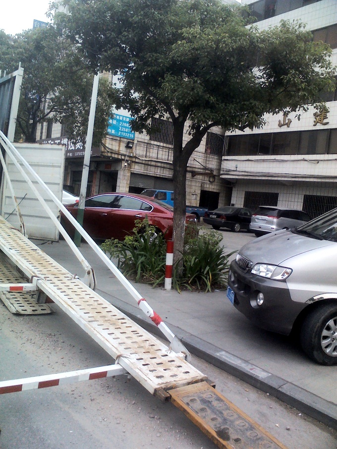佛山途鴿物流公司專(zhuān)業(yè)承接驕車(chē)運(yùn)輸